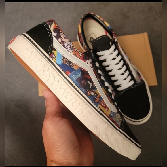 Vans Japan Exclusive Mickey Mouse Old Skool - Picture 3 of 9